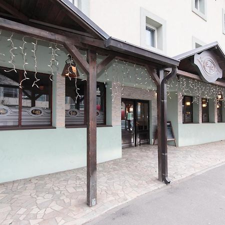 Отель Casa De Piatra Bistro Клуж-Напока Экстерьер фото